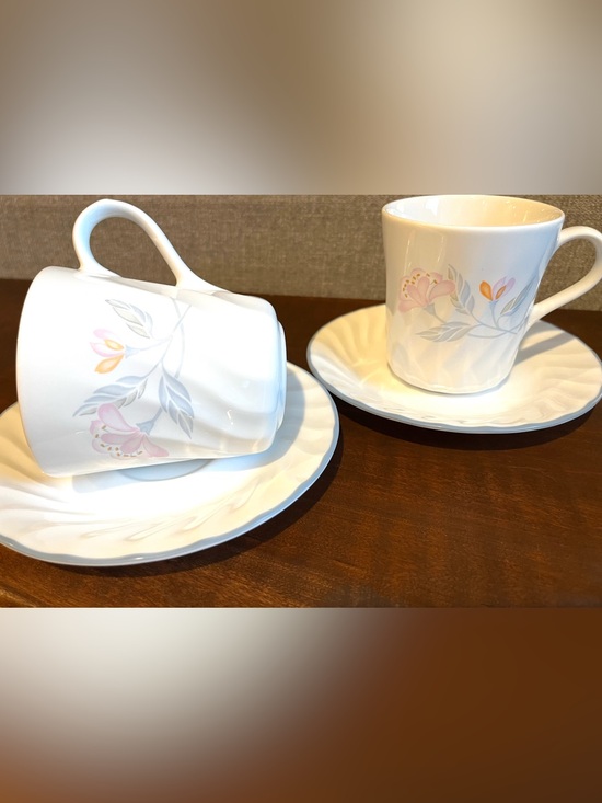 Corelle Other - Set Corelle Cups and Saucers Pink Trio Pattern